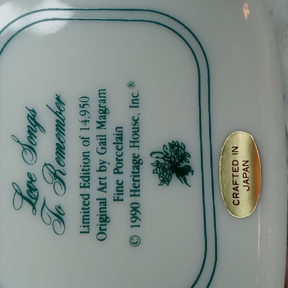 1990 Heritage House "Love Songs To Remember" Gail Magram Lilac Artwork Music Box - Picture 10 of 14